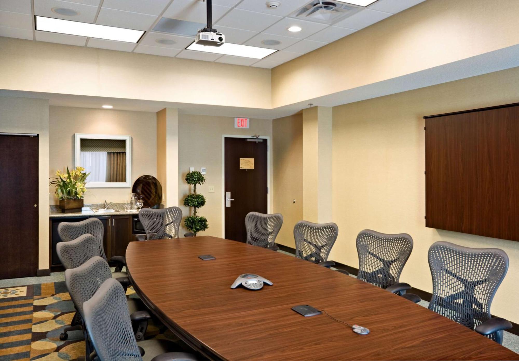 Hilton Garden Inn Mankato Downtown Bagian luar foto