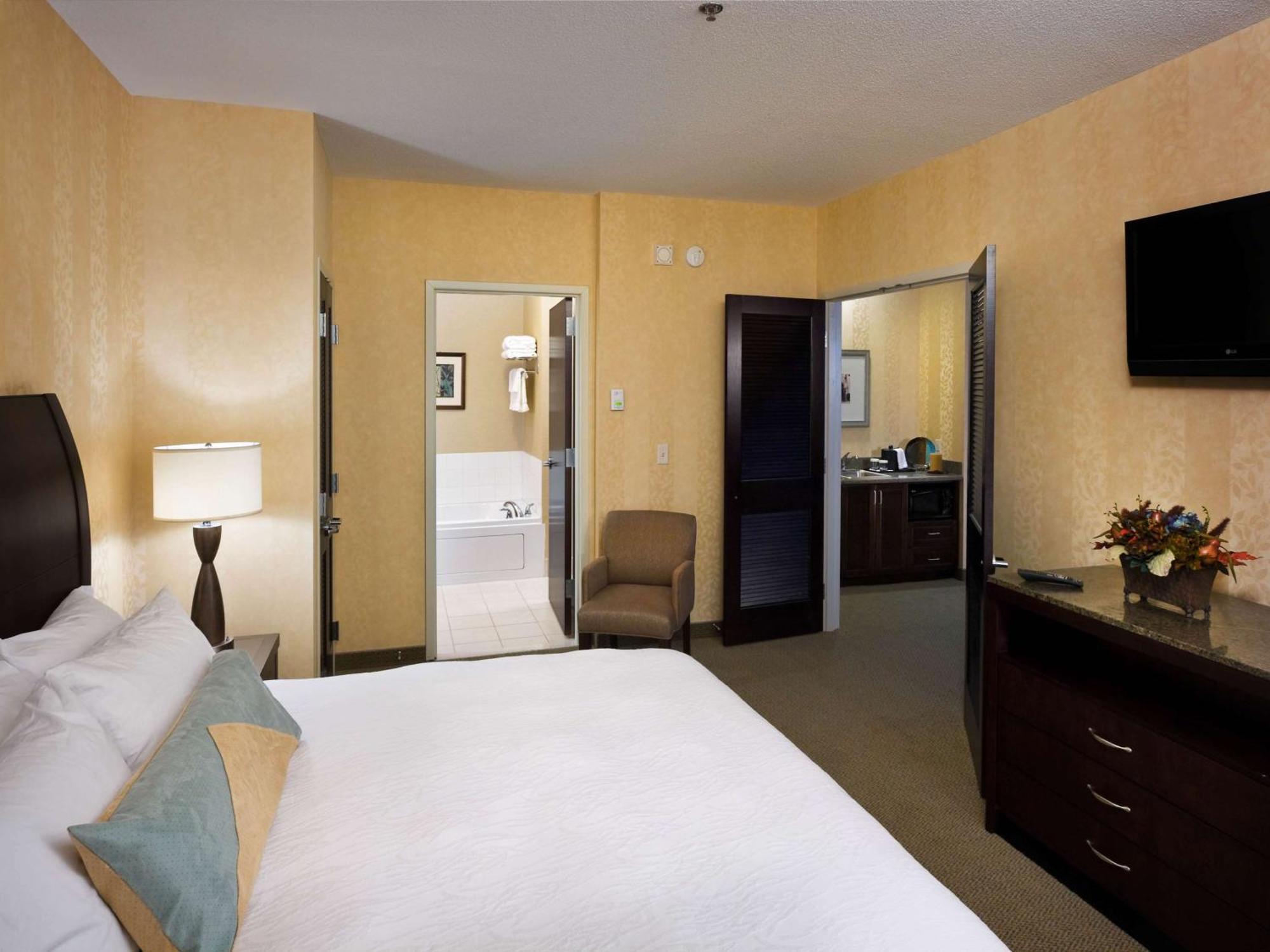 Hilton Garden Inn Mankato Downtown Bagian luar foto